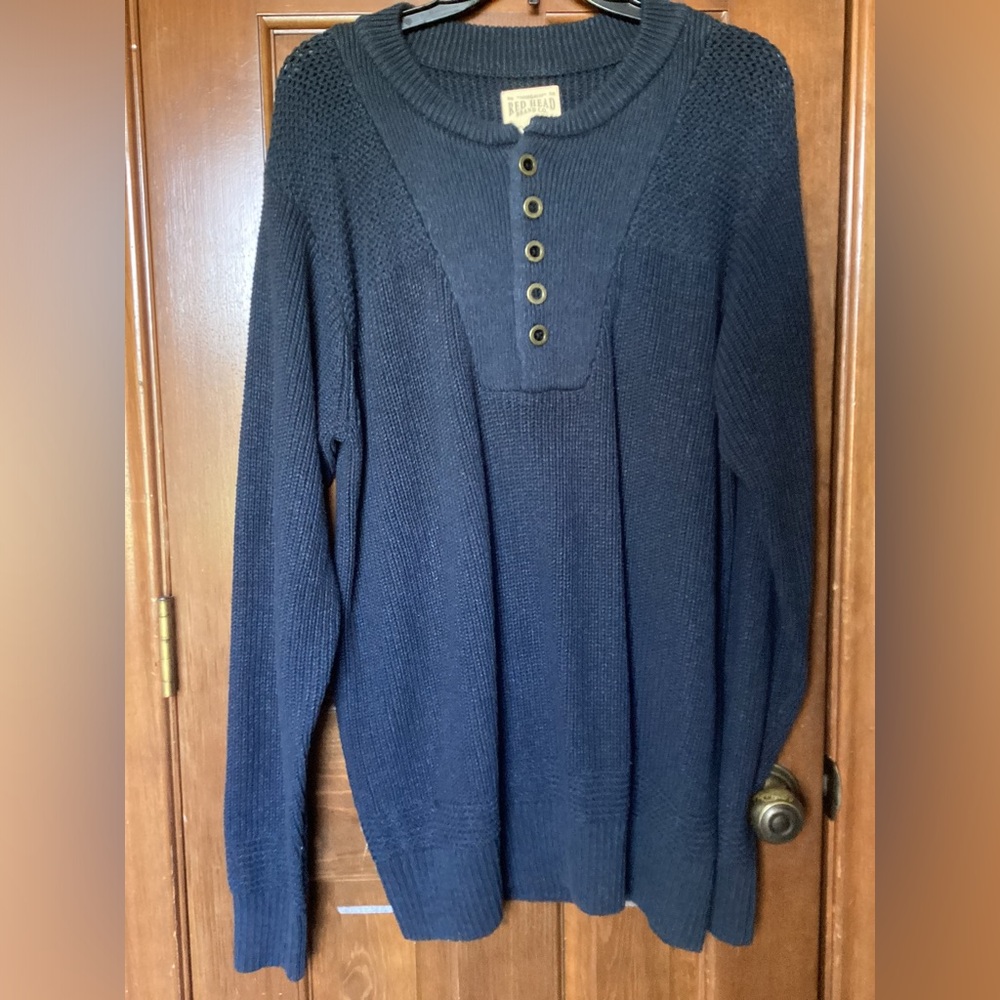 Red Head men navy size L sweater button neck in very good condition